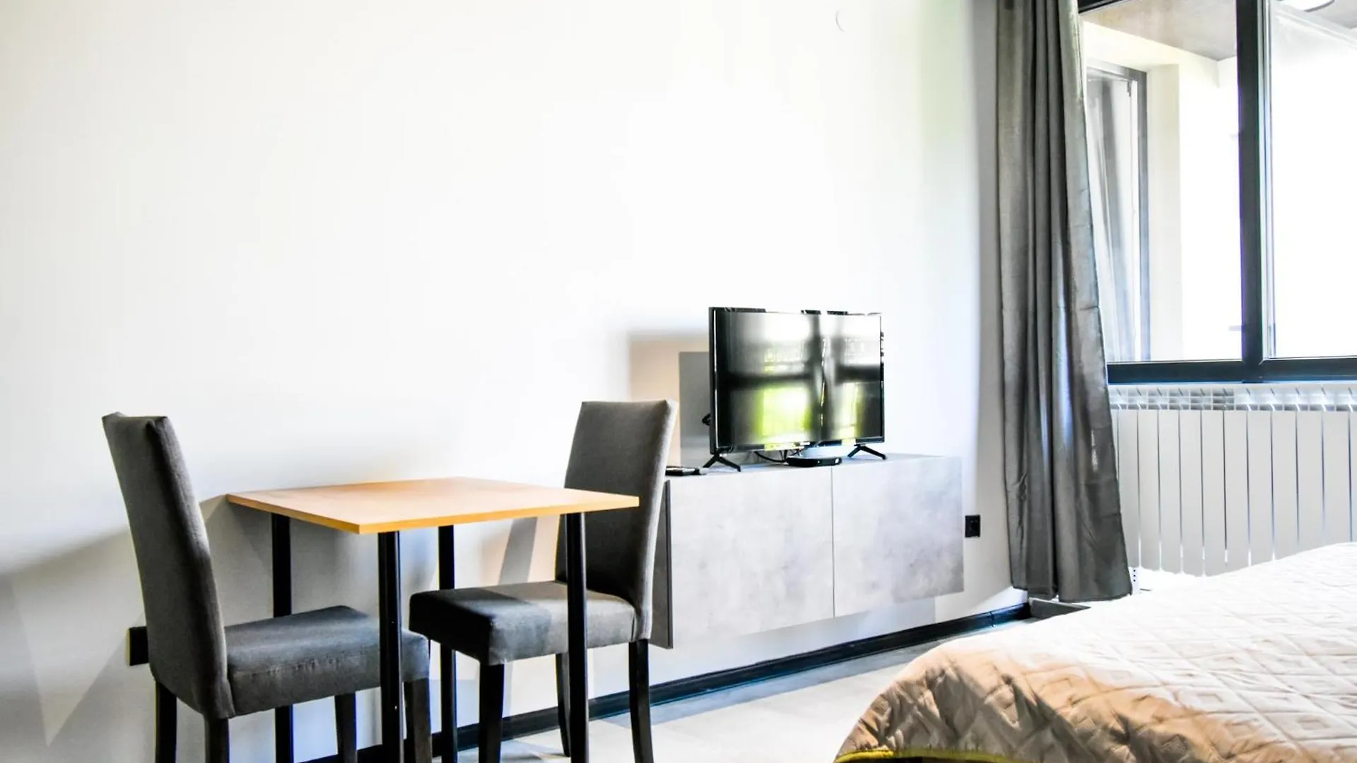 6 Studios 6 Bathrooms 2 Levels Kitchens Apartment Sofia
