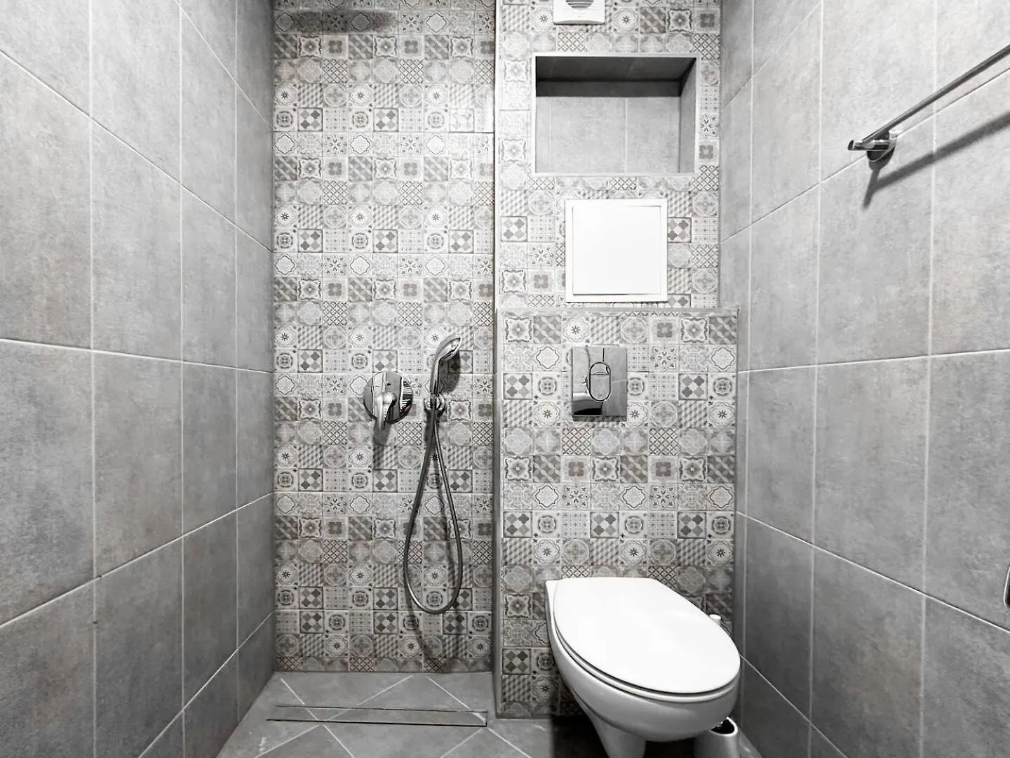 6 Studios 6 Bathrooms 2 Levels Kitchens Apartment