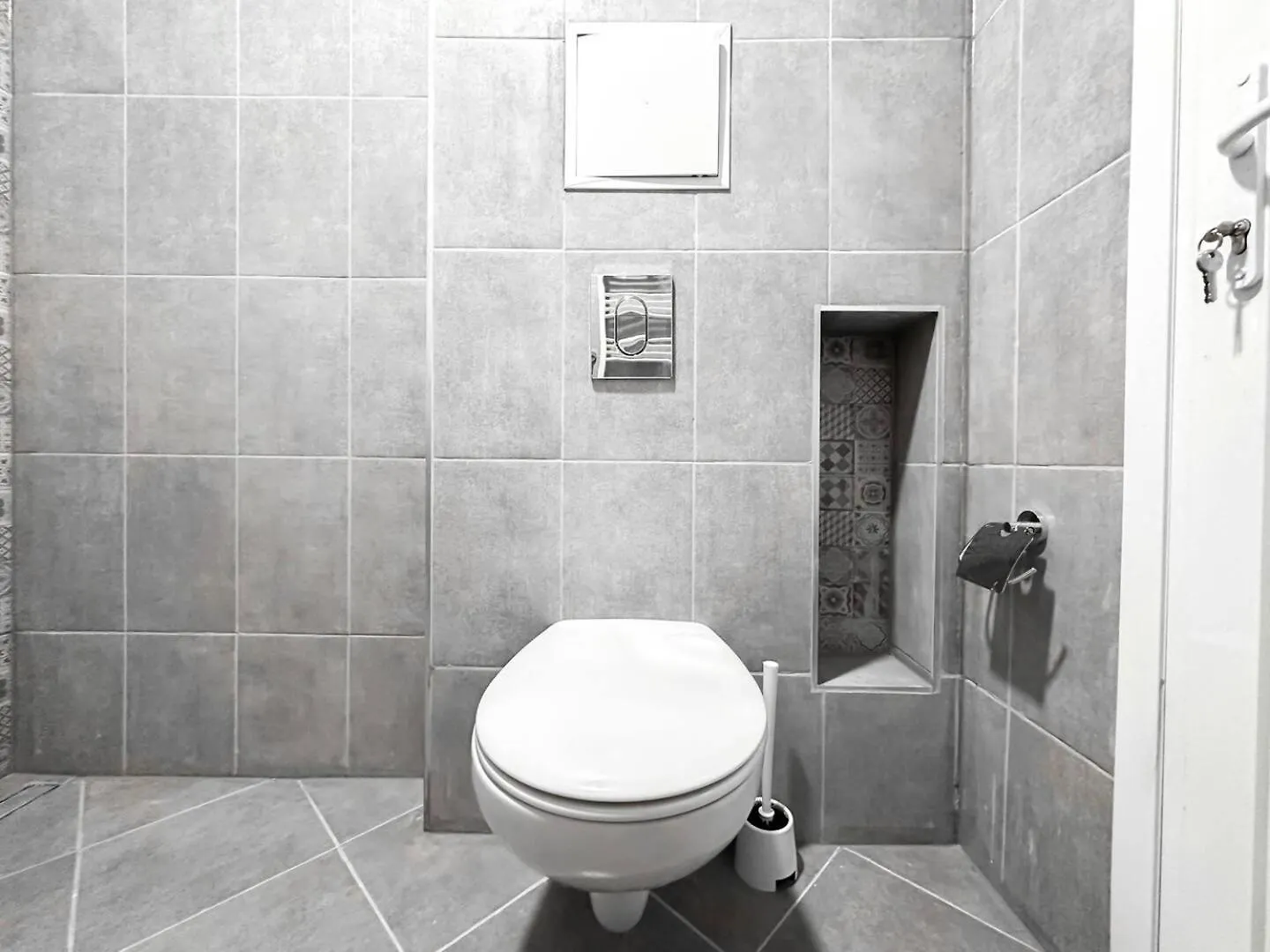 6 Studios 6 Bathrooms 2 Levels Kitchens Bulgaria