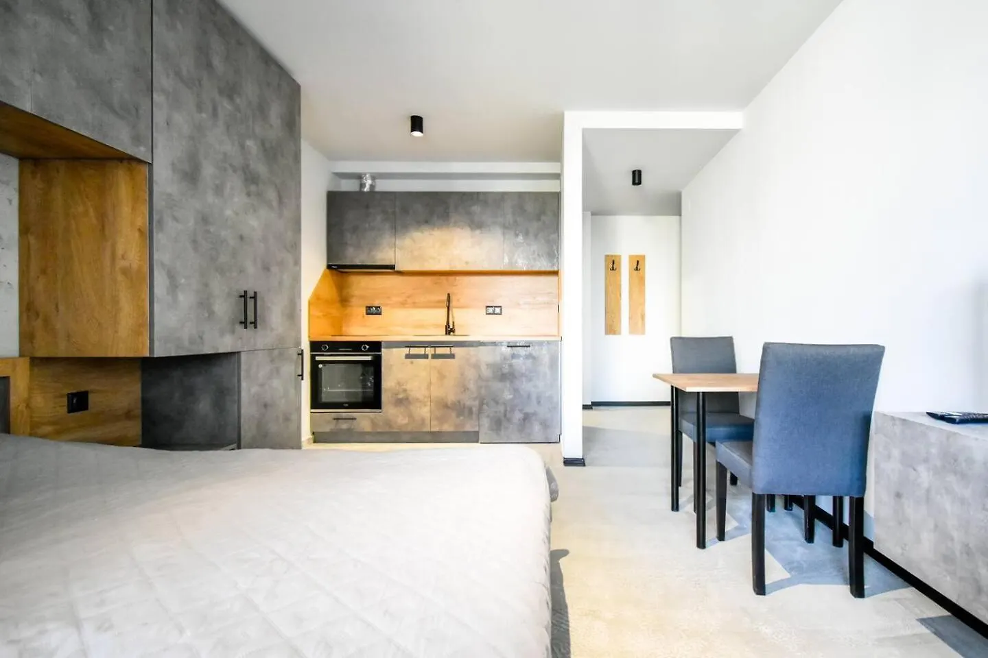 Apartment 6 Studios 6 Bathrooms 2 Levels Kitchens