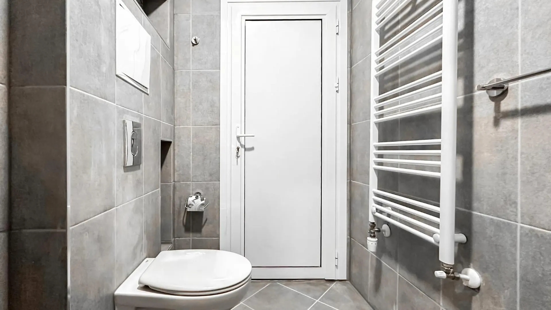 6 Studios 6 Bathrooms 2 Levels Kitchens Bulgaria